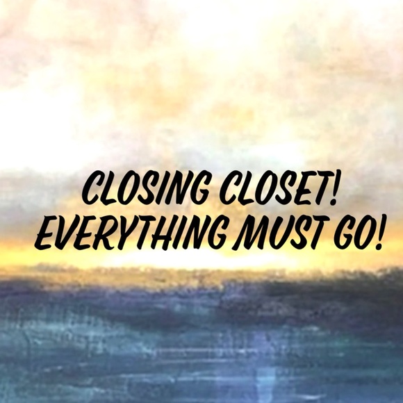 5⭐️CLOSET CLOSING⭐️ALL Reasonable Offers Accepted 😎🙏 - Picture 2 of 2